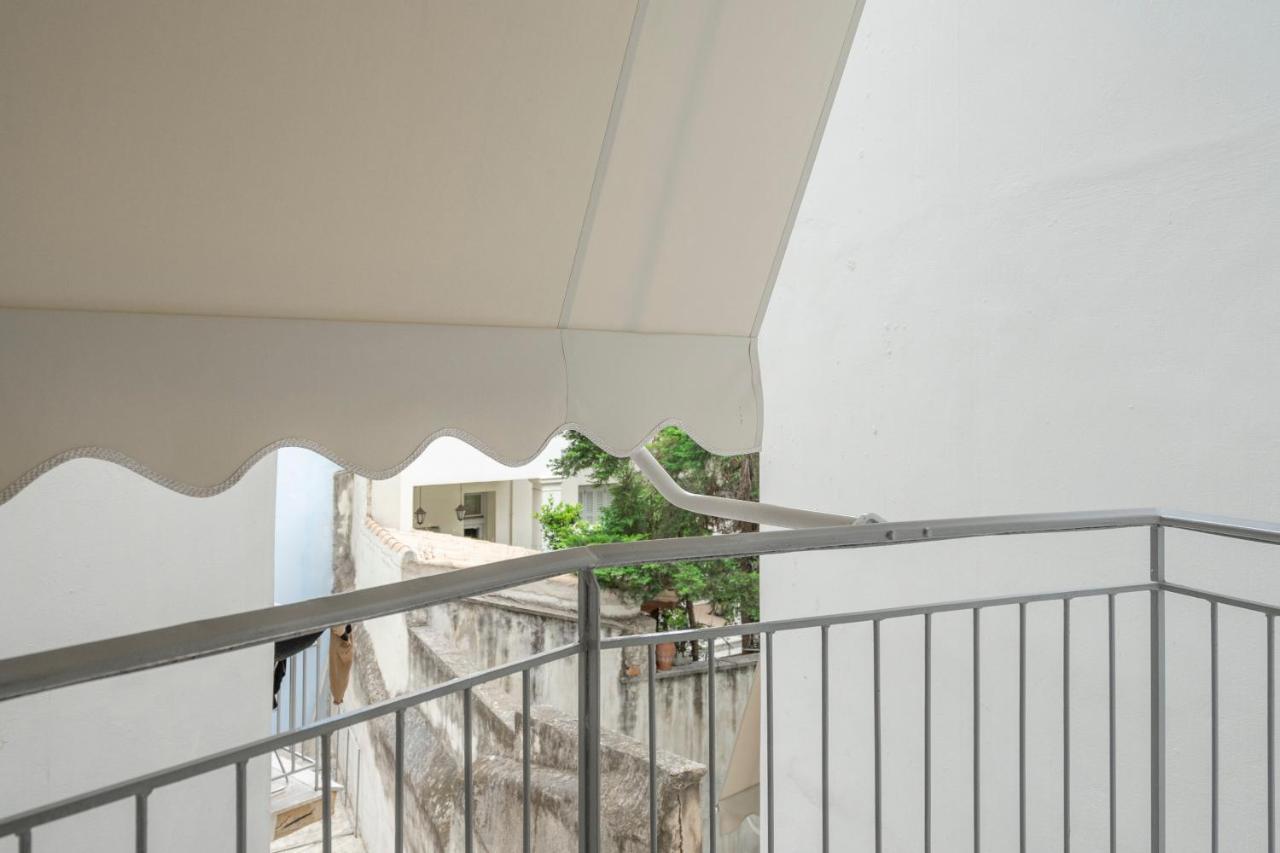 Luxury Studio Apartment In The Heart Of Atena Exterior foto